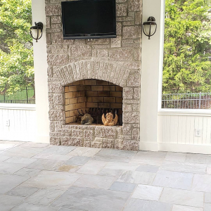 Outdoor-Fireplace-screen-room